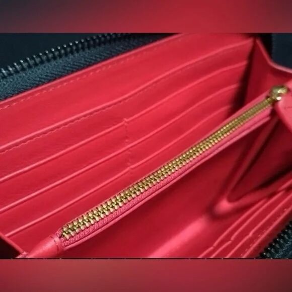 $1299 CHRISTIAN LOUBOUTIN Black Patent Leather Multicolor Spiked Studded Wallet - Picture 4 of 9